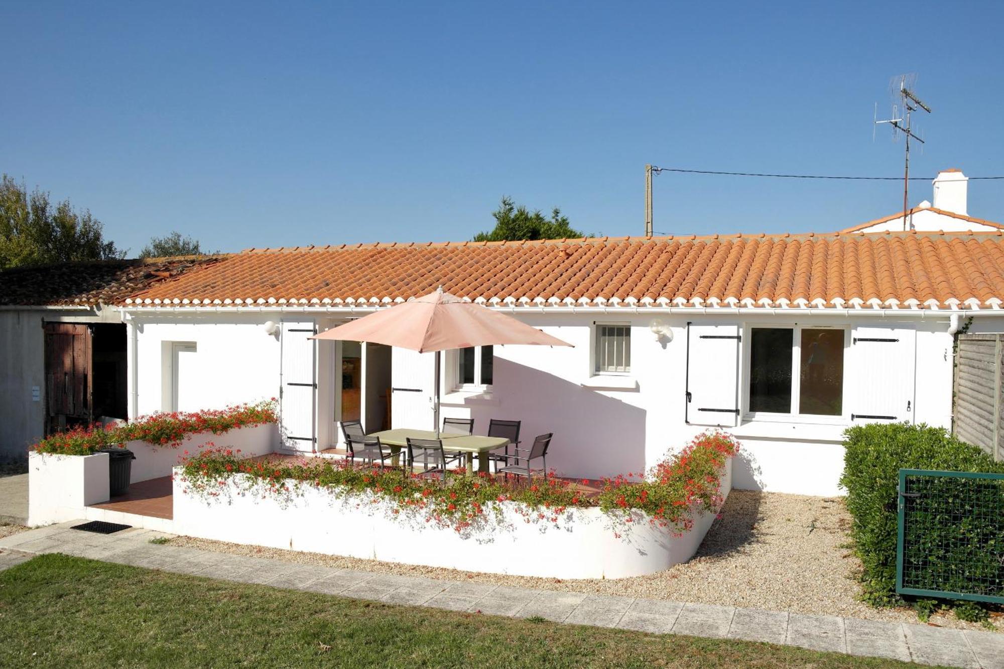 Maison De Campagne Pour 6 Avec Piscine Commequiers Luaran gambar